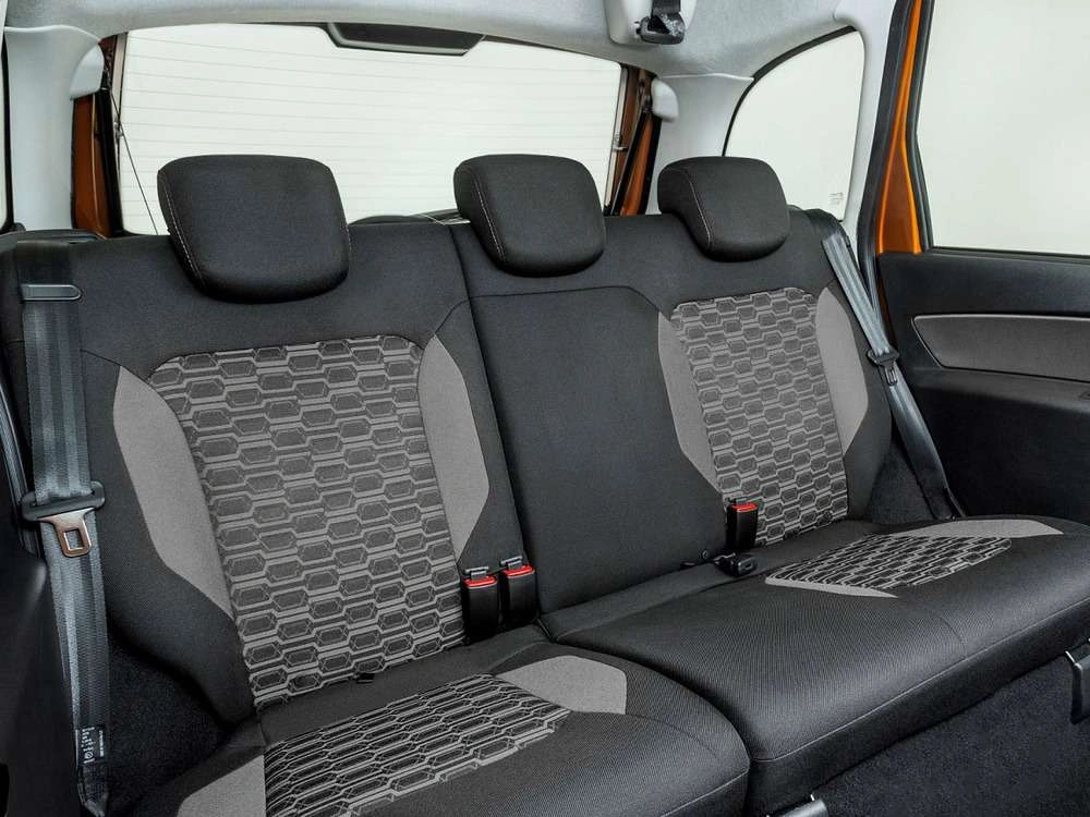 Lada Granta Cross - фото №15